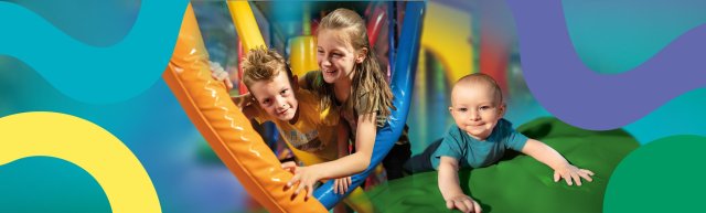 Kinder haben Spaß beim Spielen im BWG Erlebnishaus